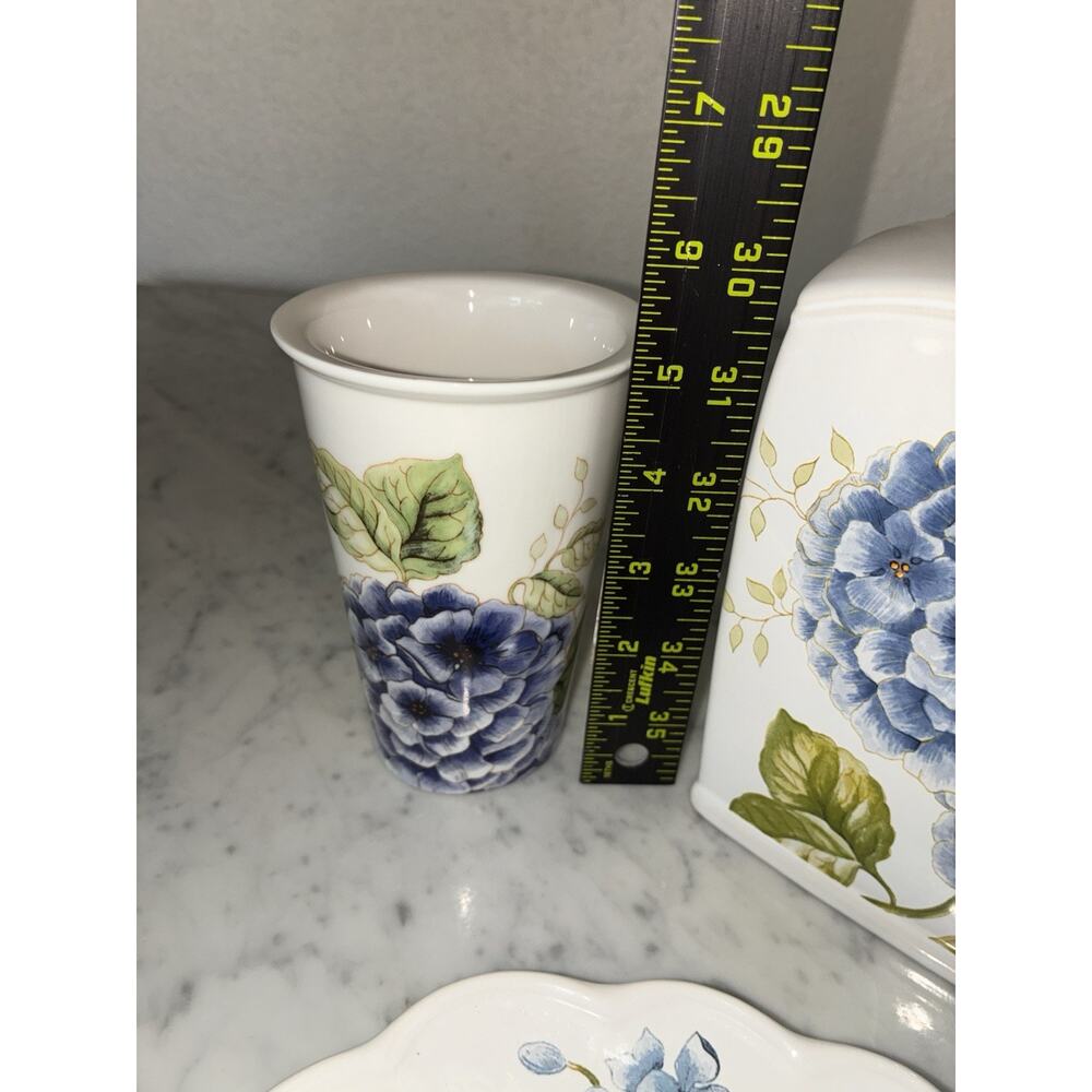 Lenox Blue floral Bathroom Set Tissue Holder Toothbrush Soap Dish Butterfly - Picture 4 of 15